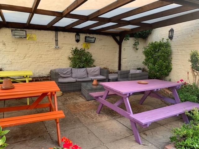 The Crown In Bed and Breakfast Fordingbridge Esterno foto